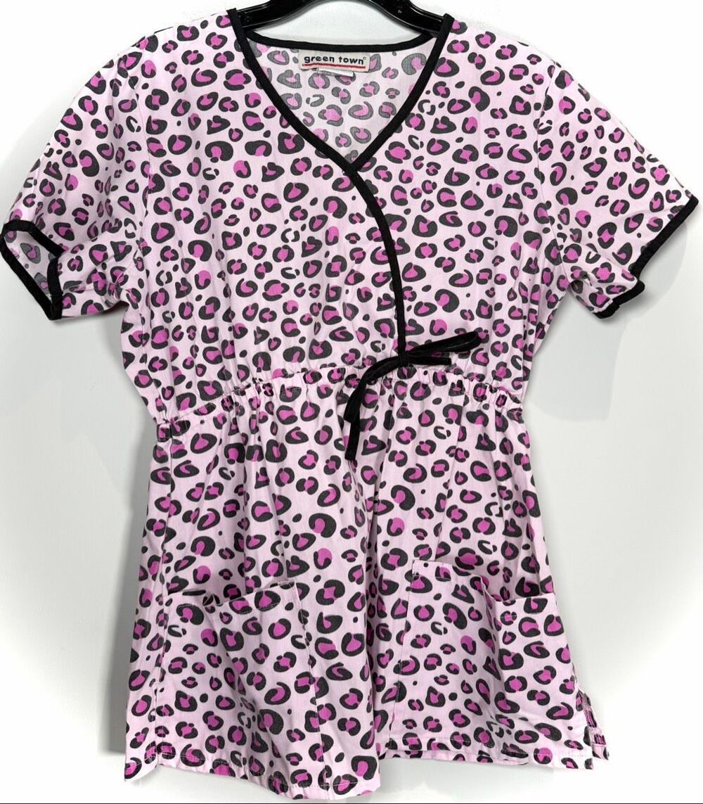Scrub top size medium
